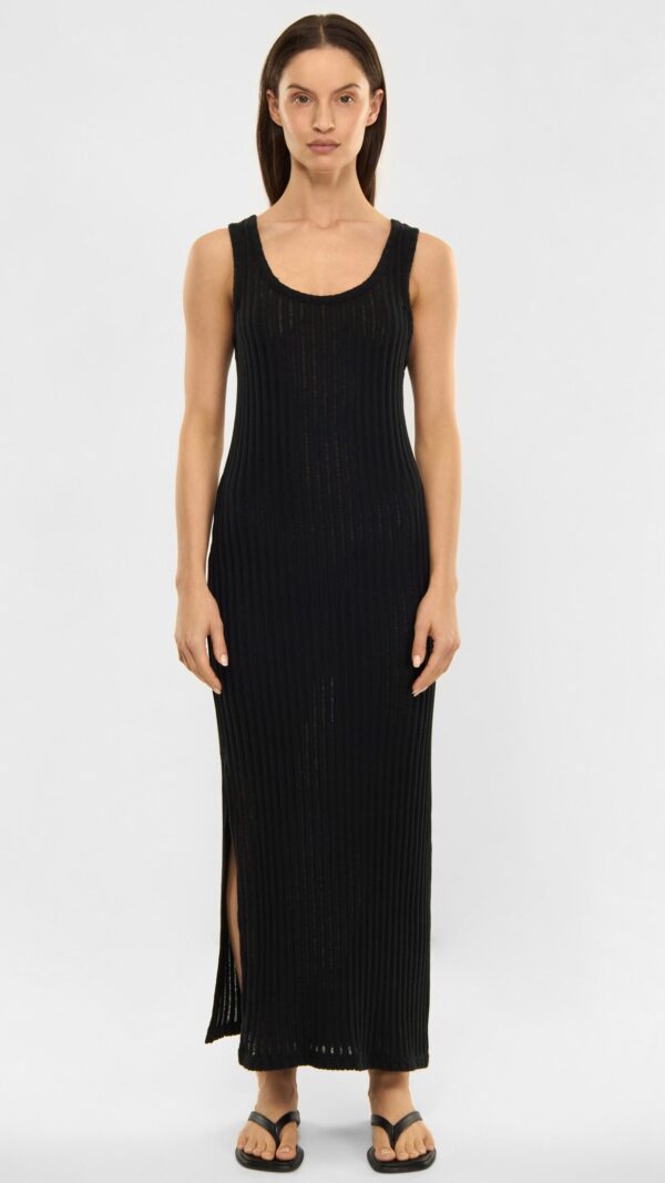 Ninvie black